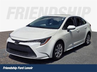 Used 2020 Toyota Corolla LE image 1