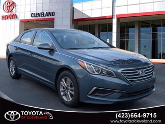 Used 2017 Hyundai Sonata SE image 1
