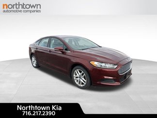 Used 2016 Ford Fusion SE image 1