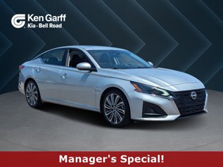 Used 2023 Nissan Altima 2.5 SL image 1