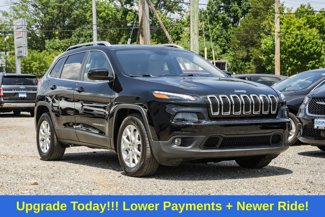 Used 2017 Jeep Cherokee Latitude image 1