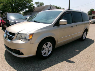 Used 2013 Dodge Grand Caravan Crew image 1