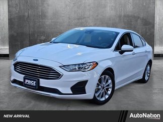 Used 2020 Ford Fusion SE image 1