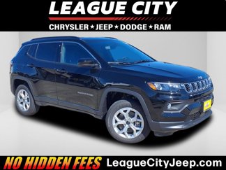 New 2025 Jeep Compass Latitude image 1