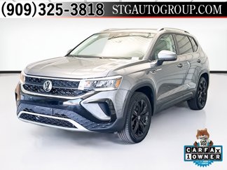 Used 2022 Volkswagen Taos SE image 1