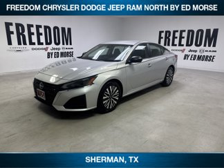 Used 2024 Nissan Altima 2.5 SV image 1
