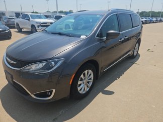 Used 2019 Chrysler Pacifica Touring-L image 1