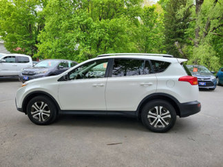 Used 2015 Toyota RAV4 LE image 1