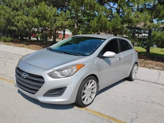 Used 2016 Hyundai Elantra GT image 1