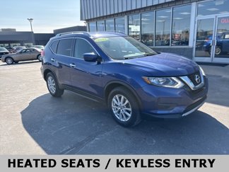 Used 2017 Nissan Rogue SV image 1