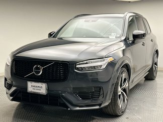 Used 2022 Volvo XC90 T8 R-Design image 1