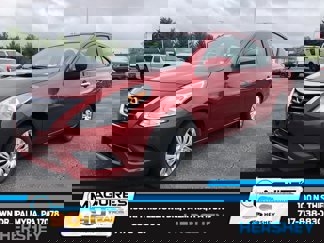 Used 2018 Nissan Versa SV image 1