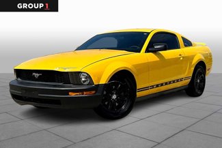 Used 2005 Ford Mustang Deluxe image 1