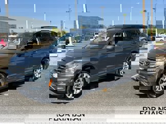 Used 2019 Volkswagen Tiguan S image 1