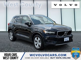 Used 2019 Volvo XC40 T5 Momentum image 1