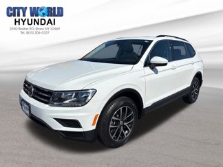 Used 2021 Volkswagen Tiguan SE w/ Panoramic Sunroof Package image 1