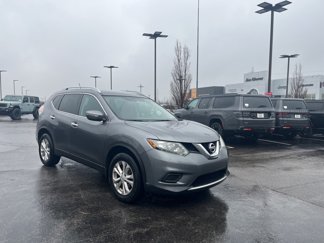 Used 2015 Nissan Rogue SV image 1