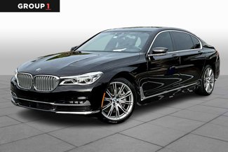 Used 2018 BMW 750i image 1