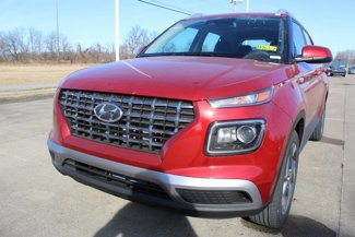 New 2025 Hyundai Venue SEL image 1