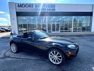 Used 2006 MAZDA MX-5 Miata Sport w/ Appearance Pkg image 1