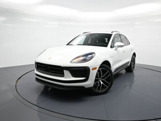 Certified 2025 Porsche Macan image 1