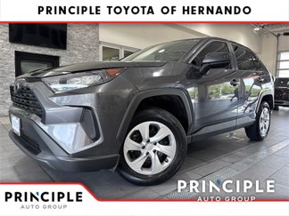 Used 2022 Toyota RAV4 LE image 1