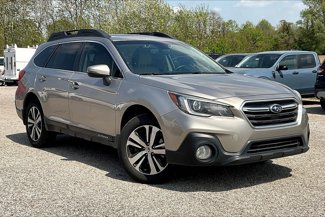Used 2018 Subaru Outback 2.5i Limited image 1
