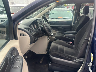 Used 2016 Dodge Grand Caravan SE w/ Quick Order Package 29E SE image 1