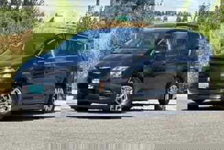 Used 2023 Chrysler Voyager LX image 1