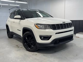 Used 2019 Jeep Compass Latitude image 1