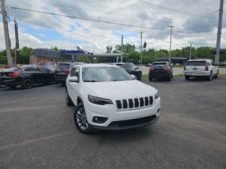 Used 2019 Jeep Cherokee Latitude Plus w/ Cold Weather Group image 1