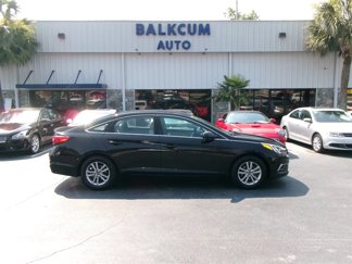Used 2017 Hyundai Sonata SE image 1