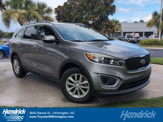 Used 2017 Kia Sorento LX image 1