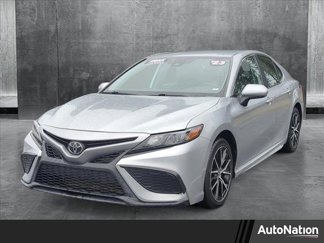 Used 2023 Toyota Camry SE image 1