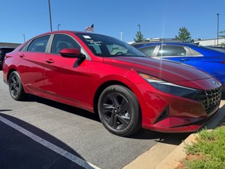 Used 2023 Hyundai Elantra SEL image 1