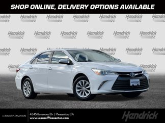 Used 2016 Toyota Camry LE image 1