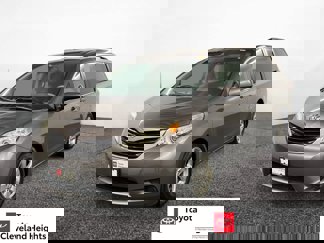 Used 2014 Toyota Sienna LE image 1