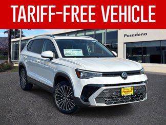 New 2025 Volkswagen Taos SE image 1