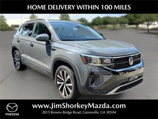 Used 2022 Volkswagen Taos SE image 1