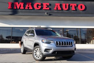 Used 2019 Jeep Cherokee Latitude w/ Cold Weather Group image 1