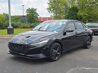 Used 2023 Hyundai Elantra SEL image 1