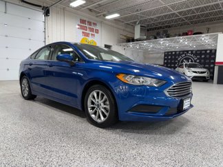 Used 2017 Ford Fusion SE w/ Fusion SE Technology Package image 1