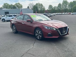 Used 2022 Nissan Altima 2.5 SV w/ SV Premium Package image 1