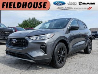 Used 2023 Ford Escape Active image 1