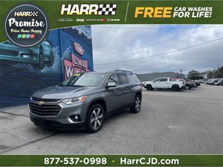 Used 2021 Chevrolet Traverse LT w/ LT Premium Package image 1