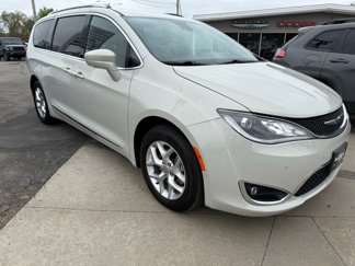 Used 2020 Chrysler Pacifica Touring-L image 1