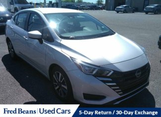 Used 2023 Nissan Versa SV image 1