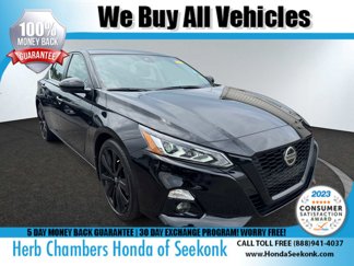 Used 2022 Nissan Altima 2.5 SR image 1