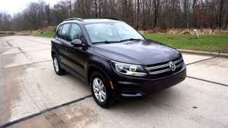 Used 2016 Volkswagen Tiguan S image 1