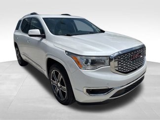 Used 2019 GMC Acadia Denali w/ Technology Package image 1
